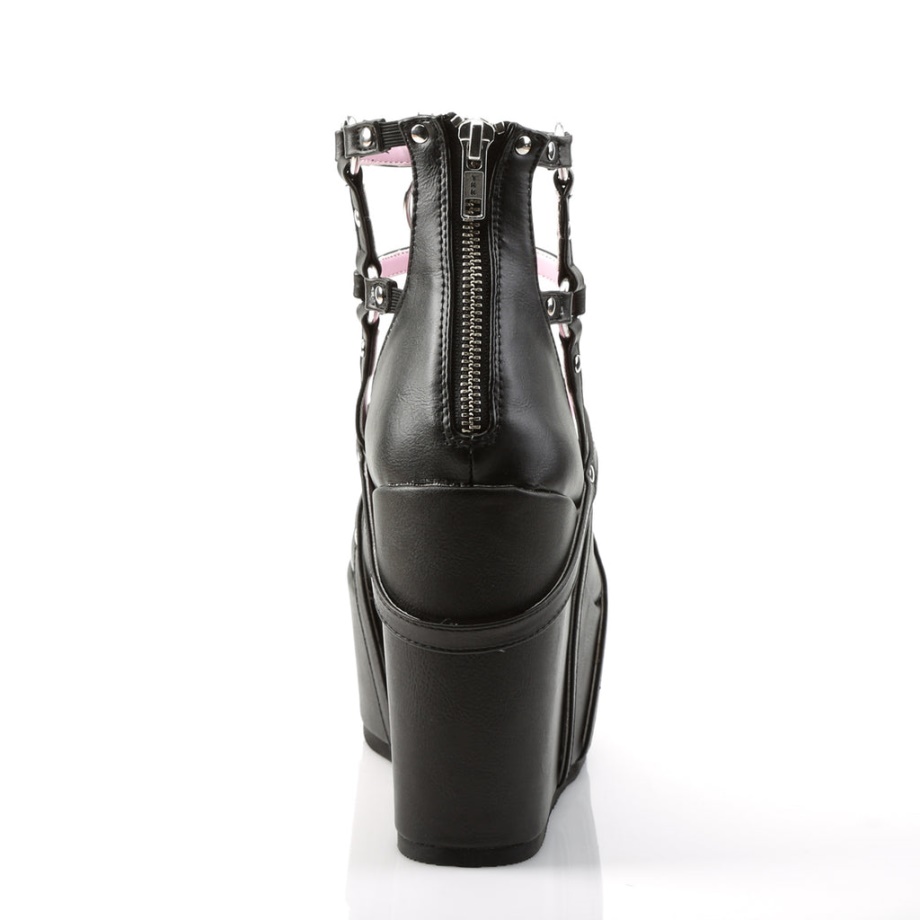 Demonia Ireland Stretch Black Patent Holo Shaker-65